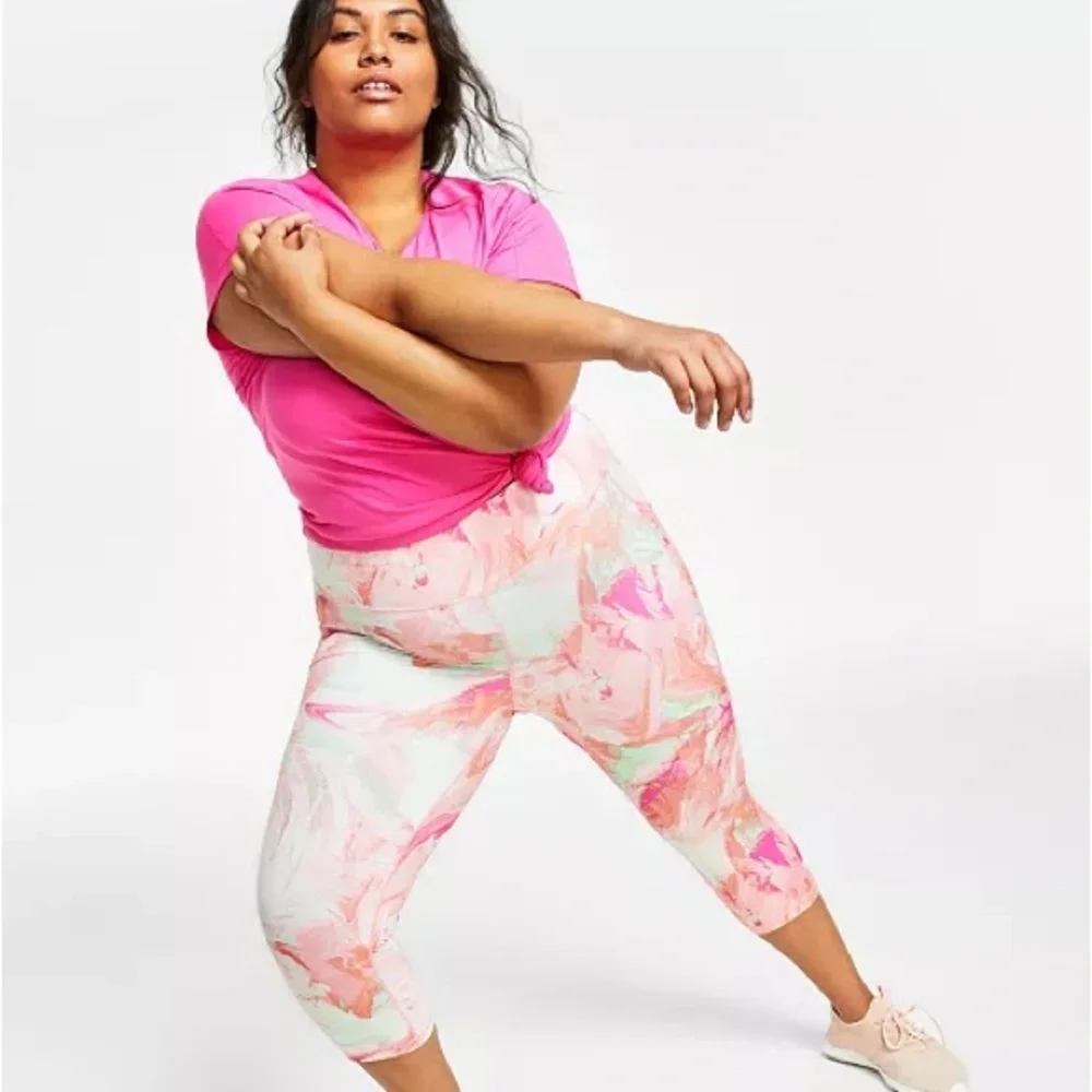 Ideology curvy girl Capri leggings